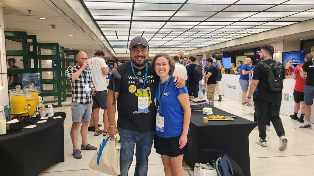 Marco Berrocal and Ruth Kalinka in the Sponsors Hall at WordCamp Europe 2023